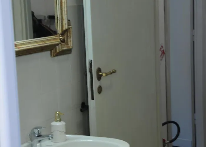 Vakantiehuis "palmira" Moderno A Trastevere Vicino Stazione *
